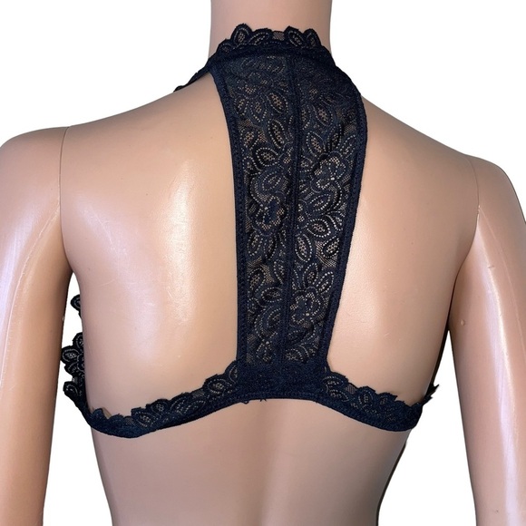 💋Bundle 4 items for $20. Add items💋 to a bundle - Picture 2 of 5